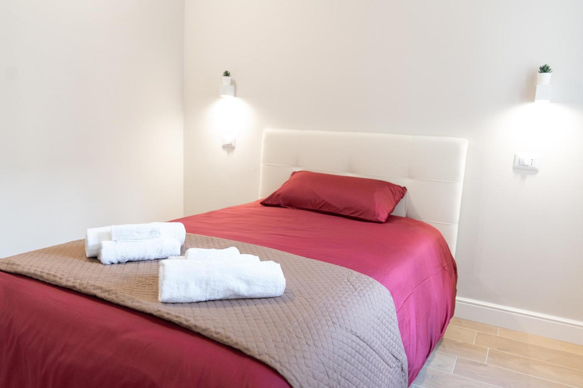 Casa Luna Nel Cuore Di Cagliari A 10 Minuti In Macchina Dalle Spiagge Piu Belle Εξωτερικό φωτογραφία