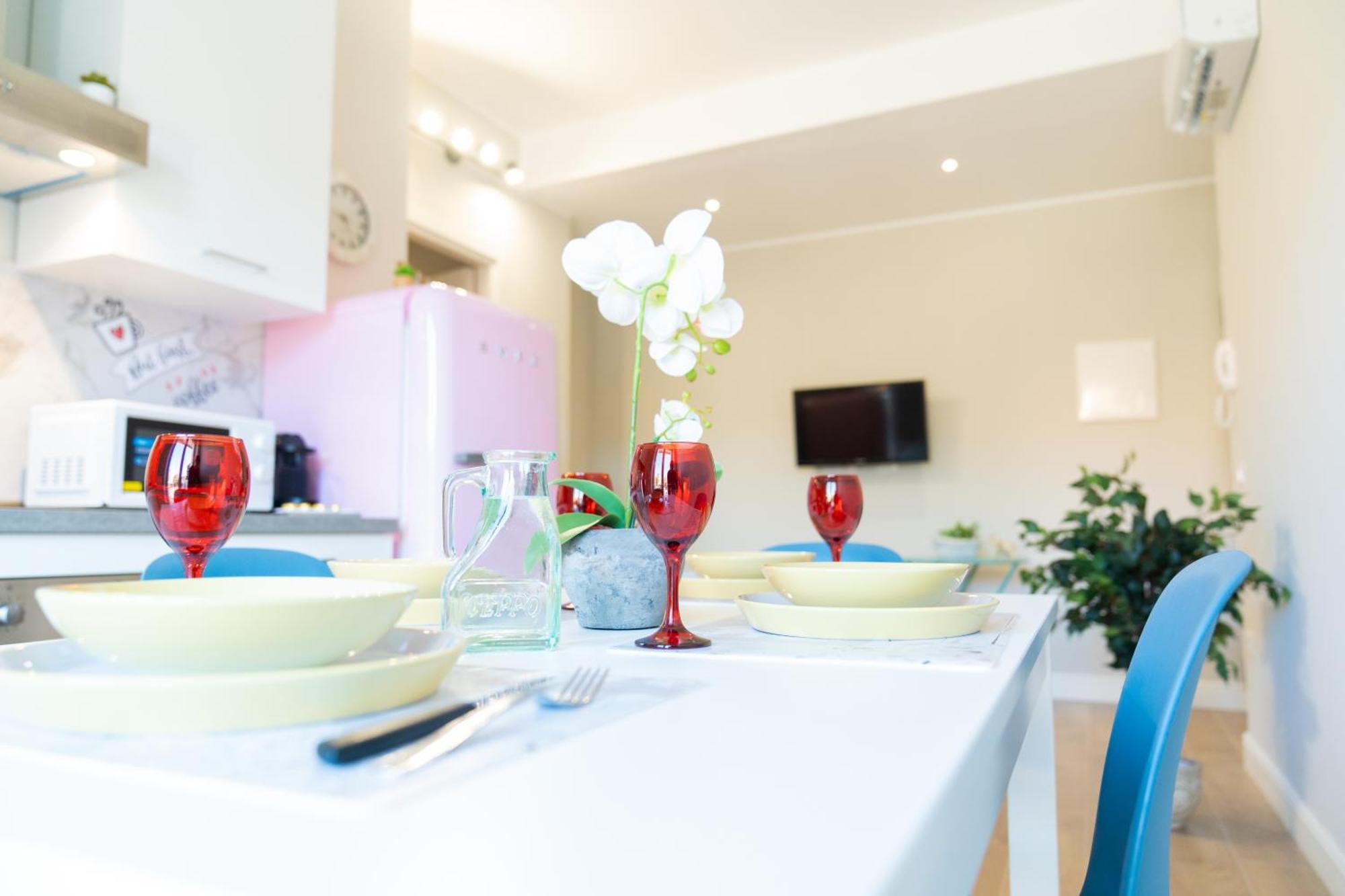 Casa Luna Nel Cuore Di Cagliari A 10 Minuti In Macchina Dalle Spiagge Piu Belle Εξωτερικό φωτογραφία