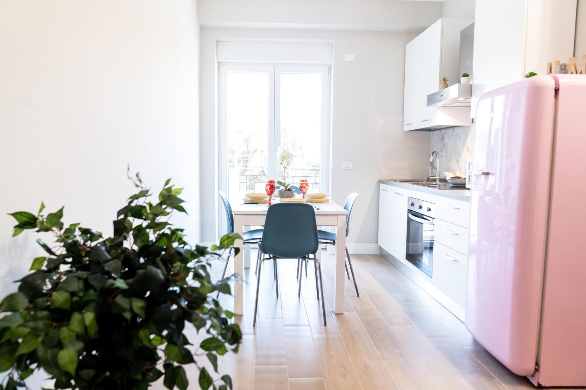 Casa Luna Nel Cuore Di Cagliari A 10 Minuti In Macchina Dalle Spiagge Piu Belle Εξωτερικό φωτογραφία