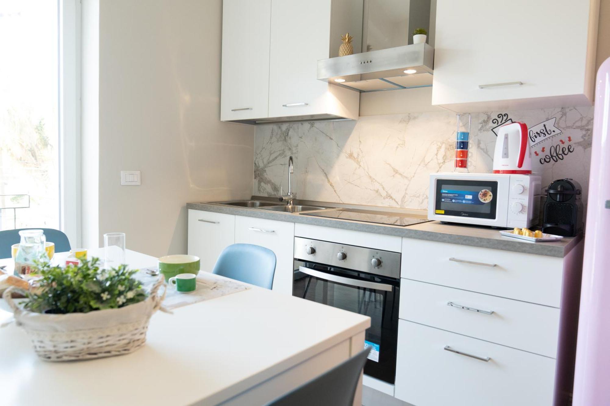 Casa Luna Nel Cuore Di Cagliari A 10 Minuti In Macchina Dalle Spiagge Piu Belle Εξωτερικό φωτογραφία